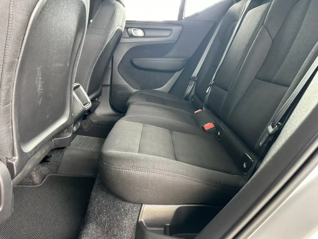Volvo XC 40 2019 - 24900 EUR, 91623 km - AUTO.MOTO.pt - 91623km - foto 26 de 29