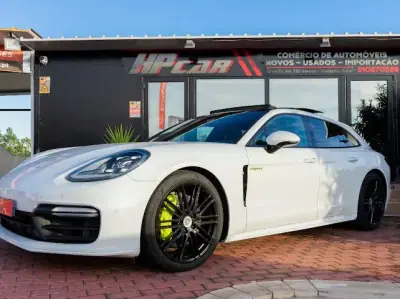 Porsche Panamera Sport Turismo 2020 - 72990 EUR, 132000 km - AUTO.MOTO.pt - 132000km - foto 9 de 22