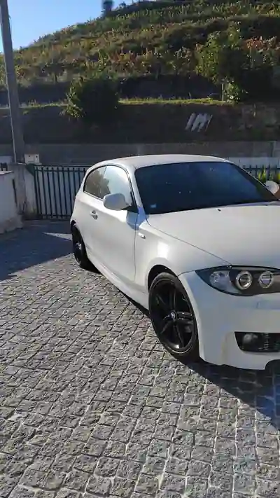 BMW 118 2010 — foto 2 de 12