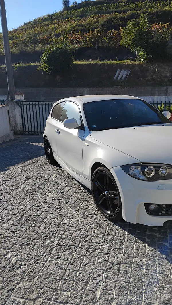 BMW 118 2010 — foto 2 de 12