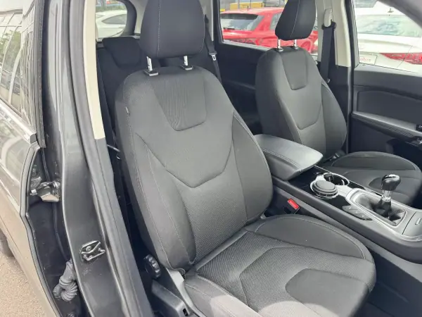 Ford S-Max 2019 - 19990 EUR, 100000 km - AUTO.MOTO.pt - 100000km - foto 12 de 19