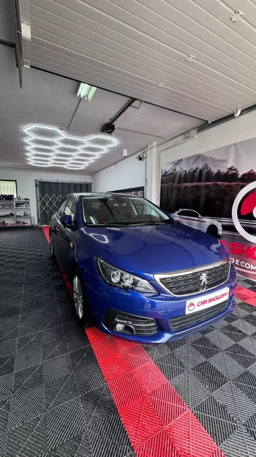 Peugeot 308 2020 - 10900 EUR, 133000 km - AUTO.MOTO.pt - 133000km - foto 2 de 10