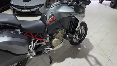 Ducati Multistrada 1260 Enduro 2022 - 19500 EUR, 31714 km - AUTO.MOTO.pt - 31714km - foto 24 de 28