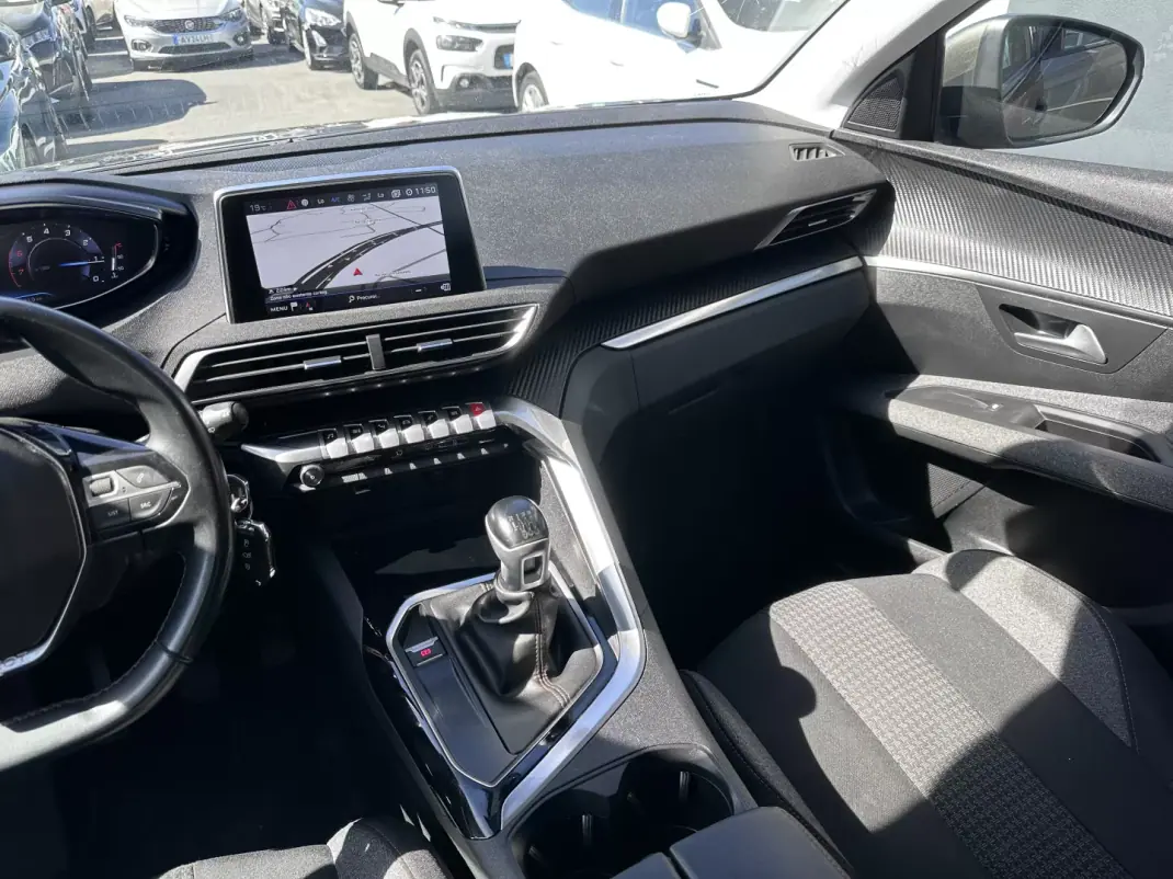 Peugeot 3008 2019 - 13900 EUR, 180724 km - AUTO.MOTO.pt - 180724km - foto 30 de 34