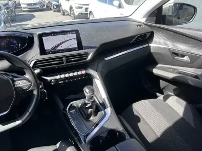 Peugeot 3008 2019 - 13900 EUR, 180724 km - AUTO.MOTO.pt - 180724km - foto 30 de 34