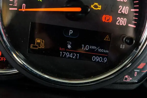 MINI Countryman 2019 - 17900 EUR, 179421 km - AUTO.MOTO.pt - 179421km - foto 8 de 28