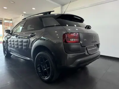 Citroën C4 Cactus 2017 - 12500 EUR, 70000 km - AUTO.MOTO.pt - 70000km - foto 2 de 14