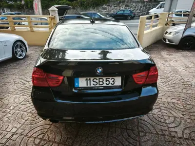 BMW 318 2010 - 8900 EUR, 360000 km - AUTO.MOTO.pt - 360000km - foto 7 de 27