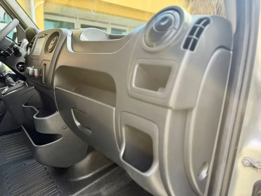 Renault Master 2.3 DCI L2H2 2020 - 17990 EUR, 144250 km - AUTO.MOTO.pt - 144250km - foto 18 de 38