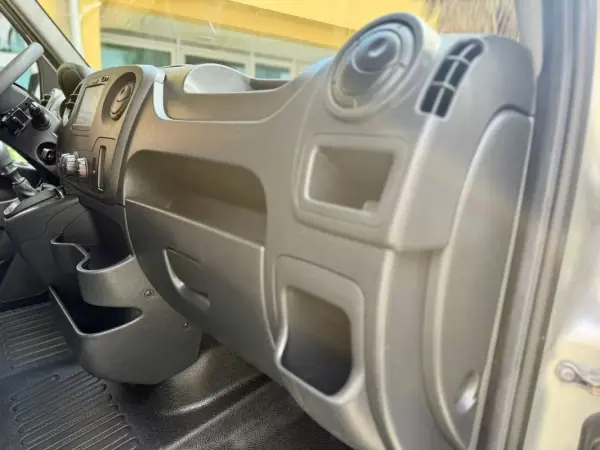 Renault Master 2.3 DCI L2H2 2020 - 17990 EUR, 144250 km - AUTO.MOTO.pt - 144250km - foto 18 de 38