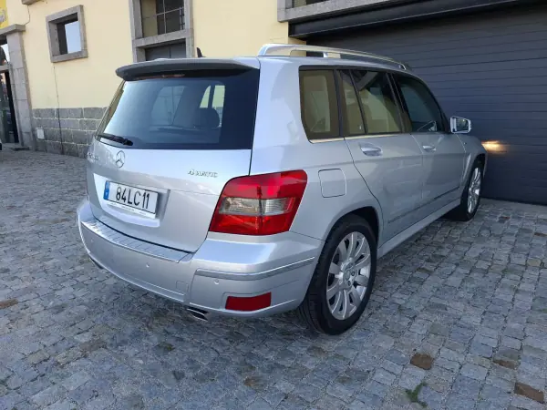 Mercedes-Benz GLK 250 2010 - 17990 EUR, 152529 km - AUTO.MOTO.pt - 152529km - foto 5 de 18