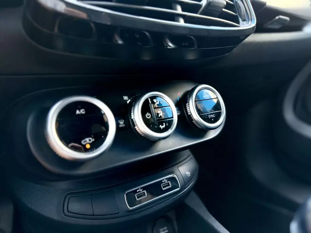Fiat 500X 2022 - 15950 EUR, 47000 km - AUTO.MOTO.pt - 47000km - foto 23 de 25