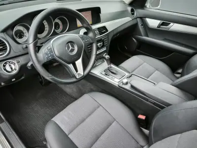 Mercedes-Benz C 220 2011 - 8950 EUR, 430000 km - AUTO.MOTO.pt - 430000km - foto 5 de 52