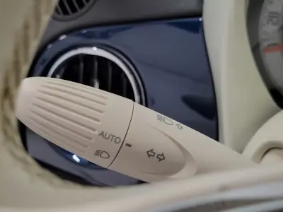 Fiat 500C 2019 - 11750 EUR, 62847 km - AUTO.MOTO.pt - 62847km - foto 18 de 22