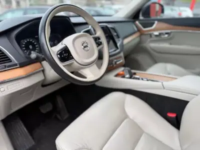 Volvo XC 90 2021 - 44900 EUR, 189000 km - AUTO.MOTO.pt - 189000km - foto 4 de 16
