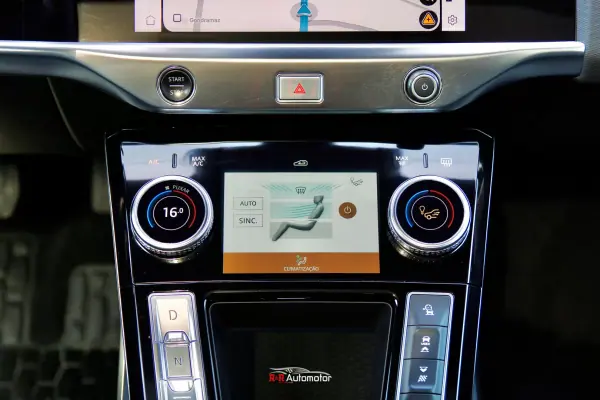 Jaguar I-Pace 2022 - 29900 EUR, 99000 km - AUTO.MOTO.pt - 99000km - foto 28 de 44