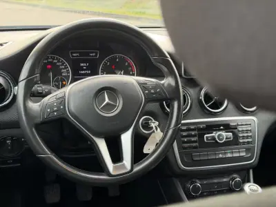 Mercedes-Benz A 160 2015 - 12900 EUR, 160650 km - AUTO.MOTO.pt - 160650km - foto 22 de 25