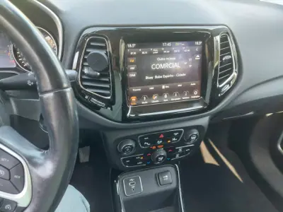 Jeep Compass 2019 - 16500 EUR, 145500 km - AUTO.MOTO.pt - 145500km - foto 9 de 10