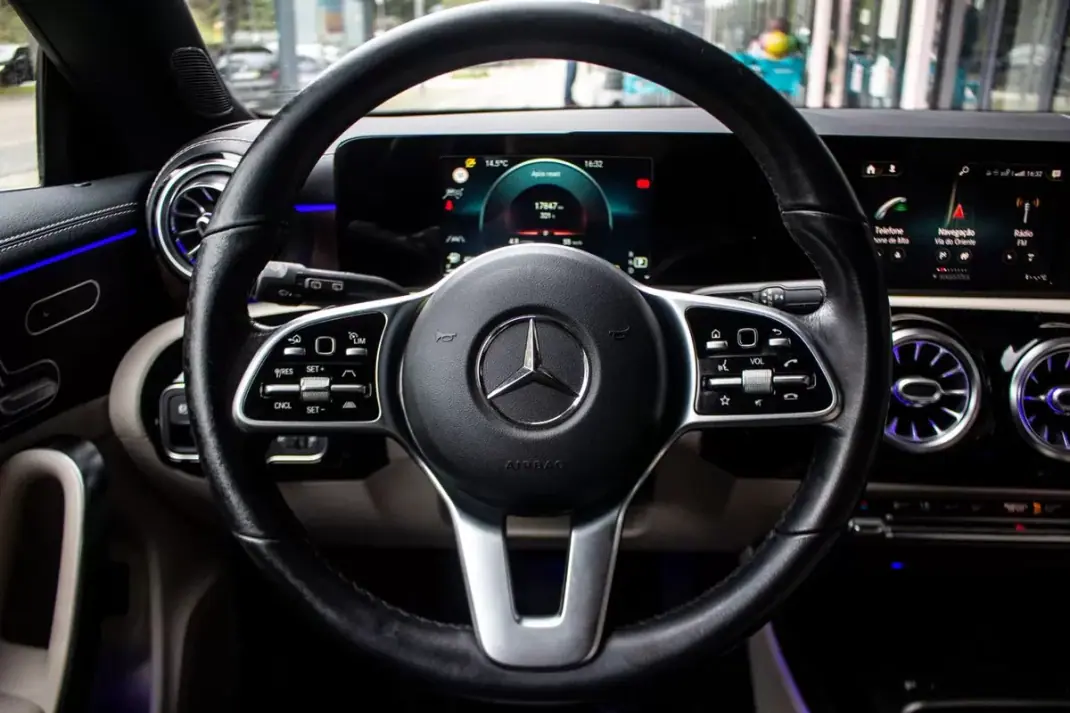 Mercedes-Benz CLA 180 2020 - 22790 EUR, 147196 km - AUTO.MOTO.pt - 147196km - foto 12 de 47