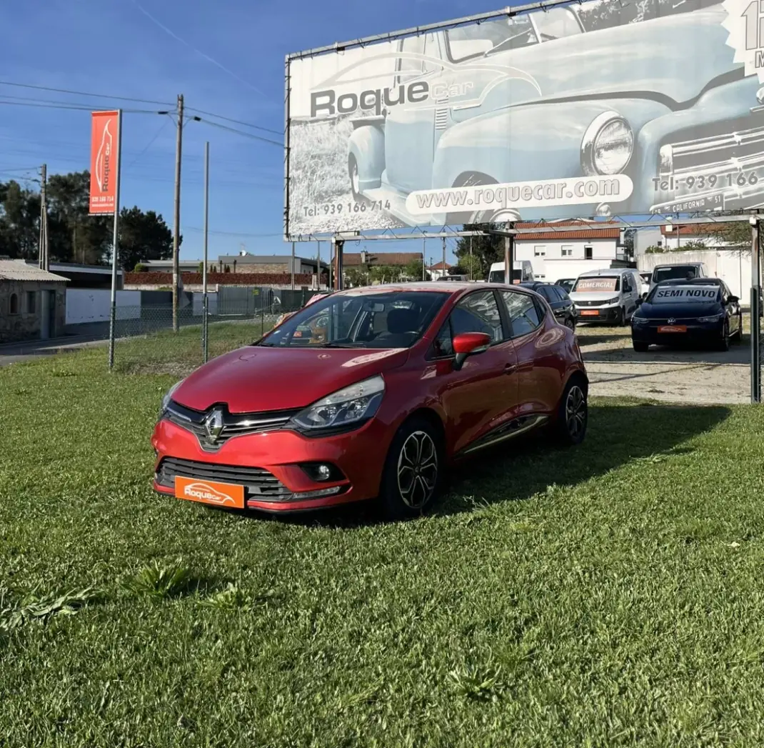 Renault Clio 2017 - 9900 EUR, 154000 km - AUTO.MOTO.pt - 154000km - foto 1 de 12