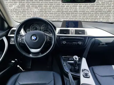 BMW 318 2013 - 13900 EUR, 193000 km - AUTO.MOTO.pt - 193000km - foto 12 de 13