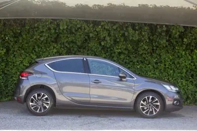 DS DS4 2017 - 14900 EUR, 104000 km - AUTO.MOTO.pt - 104000km - foto 6 de 16