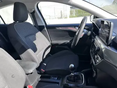 Ford Focus 2018 - 10900 EUR, 100000 km - AUTO.MOTO.pt - 100000km - foto 32 de 35