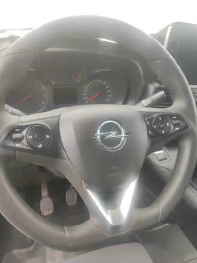 Opel Combo 2020 - 12978 EUR, 149789 km - AUTO.MOTO.pt - 149789km - foto 6 de 17