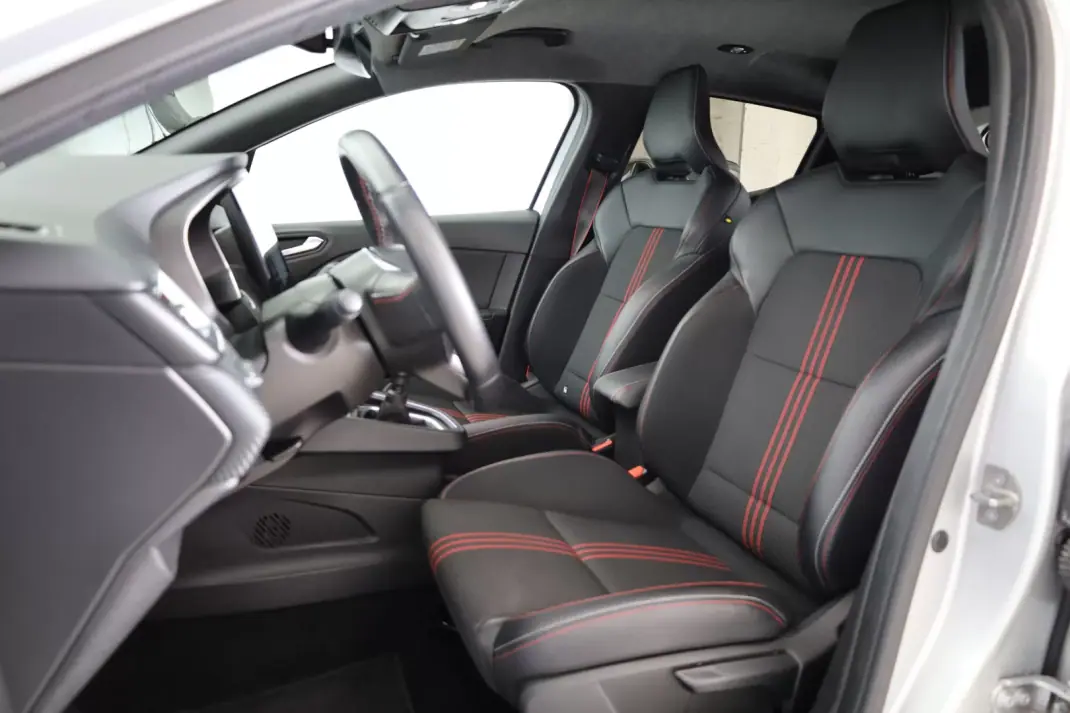 Renault Clio 2023 - 15950 EUR, 52147 km - AUTO.MOTO.pt - 52147km - foto 27 de 45