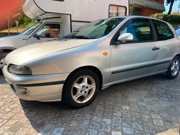 Fiat Bravo 1999 - 1100 EUR, 254000 km - AUTO.MOTO.pt - 254000km - foto 3 de 14