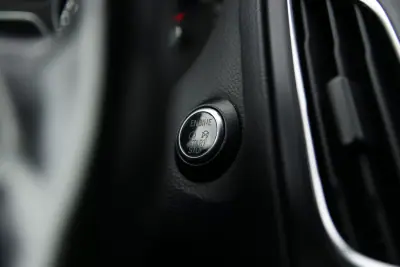 Ford Focus 2018 - 14990 EUR, 104000 km - AUTO.MOTO.pt - 104000km - foto 20 de 29