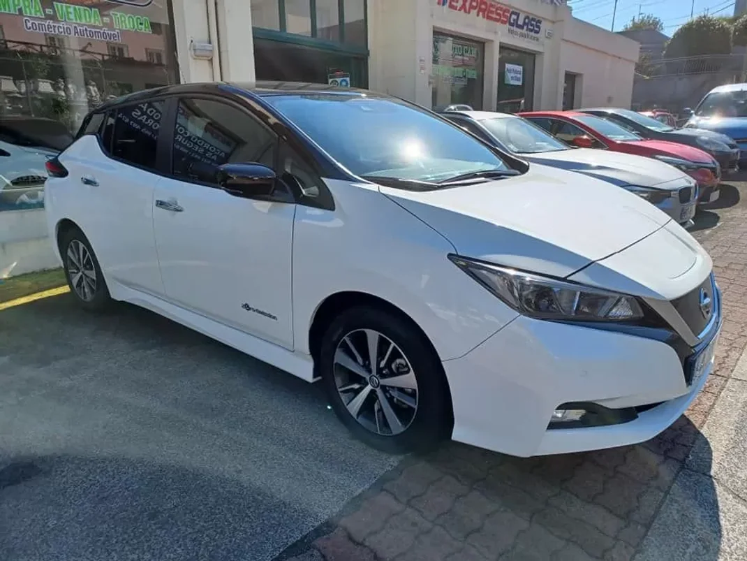Nissan Leaf 2018 - 18500 EUR, 30000 km - 30000km - foto 3 de 9