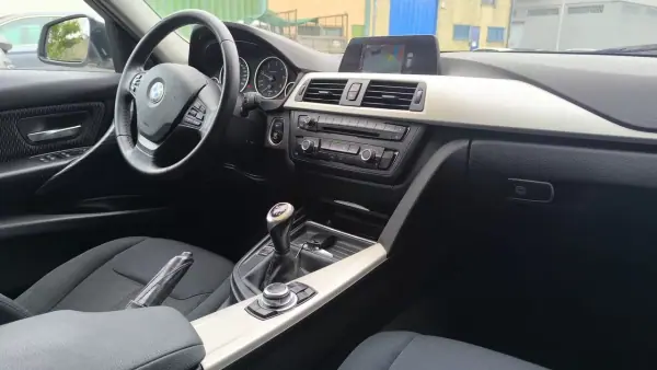 BMW 318 2014 - 12700 EUR, 219000 km - 219000km - foto 6 de 21