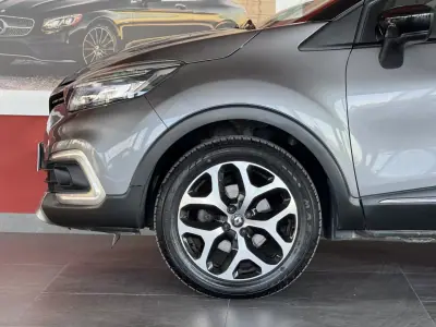 Renault Captur 2017 - 15990 EUR, 80345 km - AUTO.MOTO.pt - 80345km - foto 7 de 21