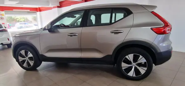 Volvo XC 40 2021 - 23950 EUR, 102307 km - 102307km - foto 4 de 64