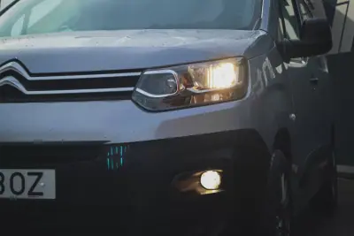 Citroën 2019 - 19880 EUR, 83120 km - AUTO.MOTO.pt - 83120km - foto 16 de 28