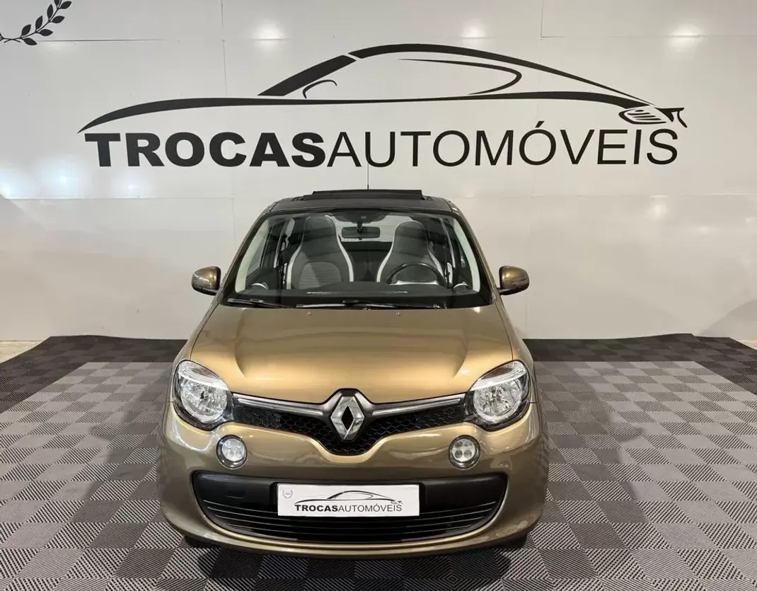 Renault Twingo 2015 - 7900 EUR, 124650 km - 124650km - foto 37 de 42