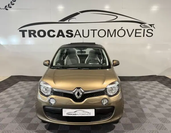 Renault Twingo 2015 - 7900 EUR, 124650 km - AUTO.MOTO.pt - 124650km - foto 37 de 42