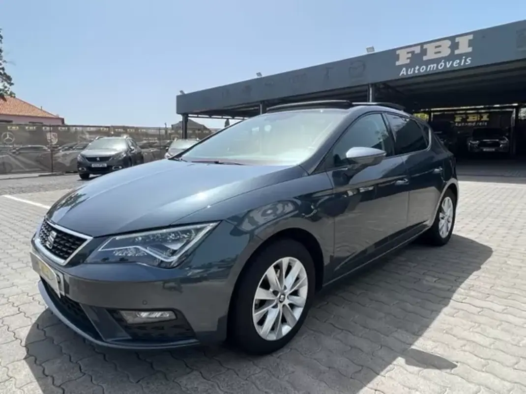 SEAT Leon 2020 - 16900 EUR, 89780 km - AUTO.MOTO.pt - 89780km - foto 1 de 12