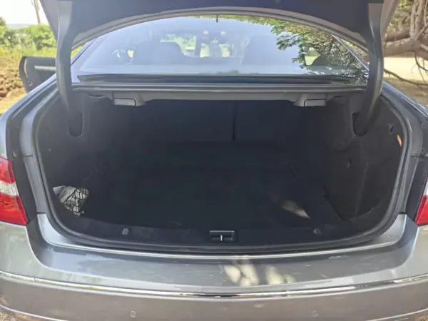 Mercedes-Benz E 220 2010 - 15499 EUR, 202000 km - AUTO.MOTO.pt - 202000km - foto 15 de 35