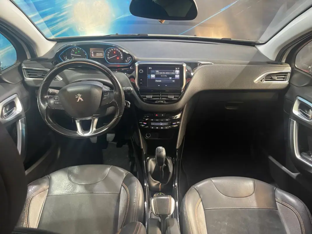 Peugeot 2008 2015 - 8500 EUR, 166000 km - AUTO.MOTO.pt - 166000km - foto 25 de 44