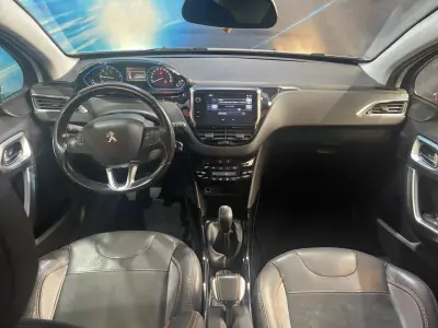 Peugeot 2008 2015 - 8500 EUR, 166000 km - AUTO.MOTO.pt - 166000km - foto 25 de 44