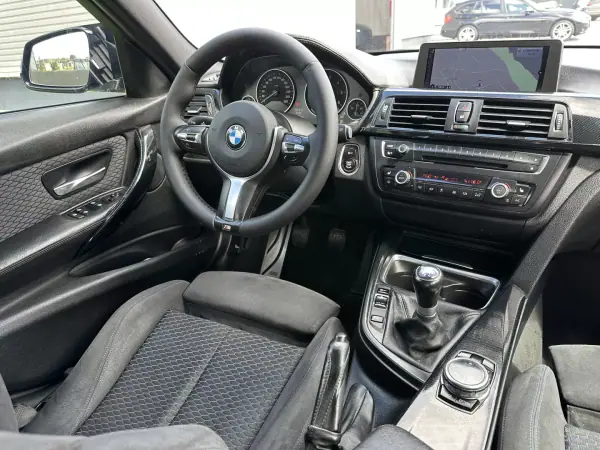 BMW 318 2014 - 11900 EUR, 350000 km - AUTO.MOTO.pt - 350000km - foto 26 de 60