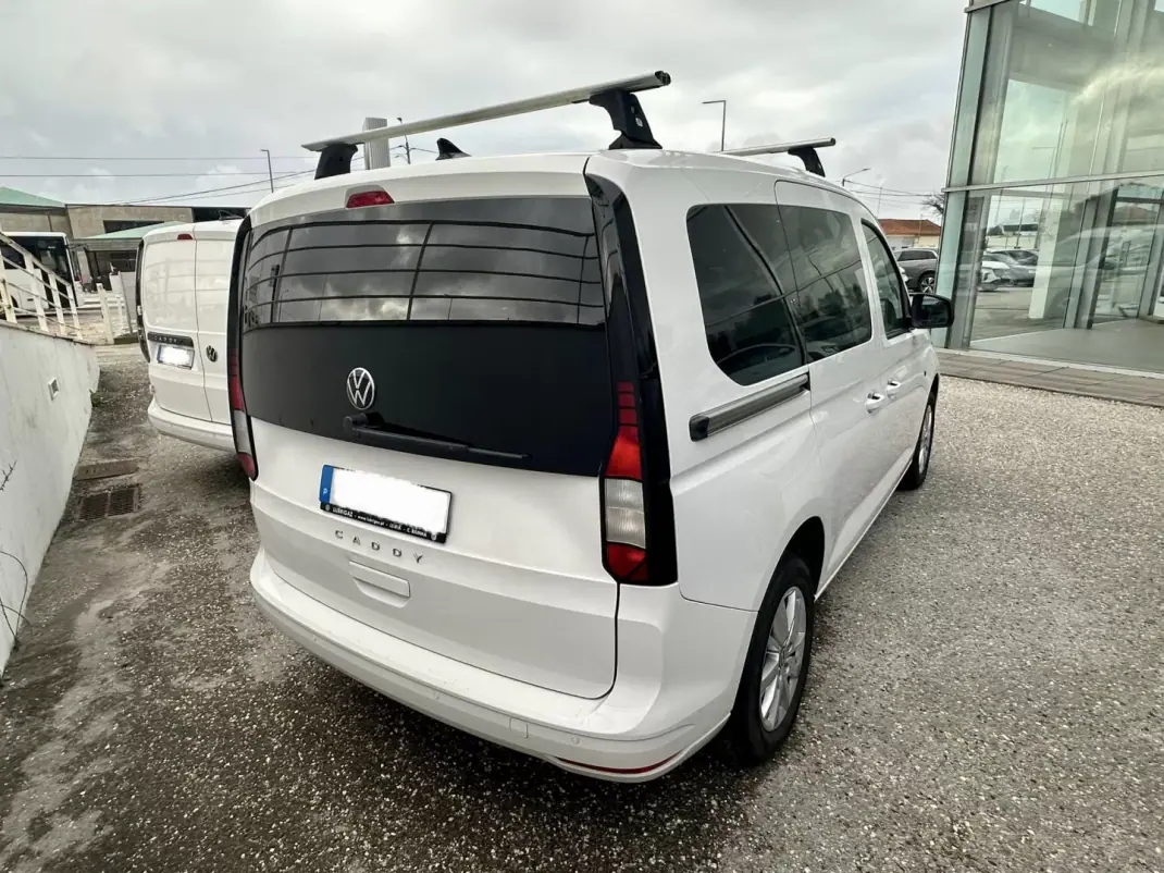 Volkswagen Caddy 2023 - 26000 EUR, 37000 km - AUTO.MOTO.pt - 37000km - foto 2 de 4