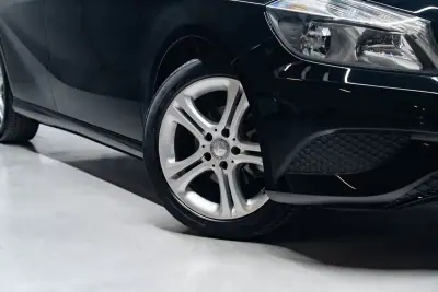 Mercedes-Benz A 180 2015 - 16950 EUR, 81000 km - AUTO.MOTO.pt - 81000km - foto 4 de 36