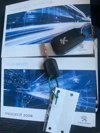 Peugeot 2008 2017 — foto 5 de 5