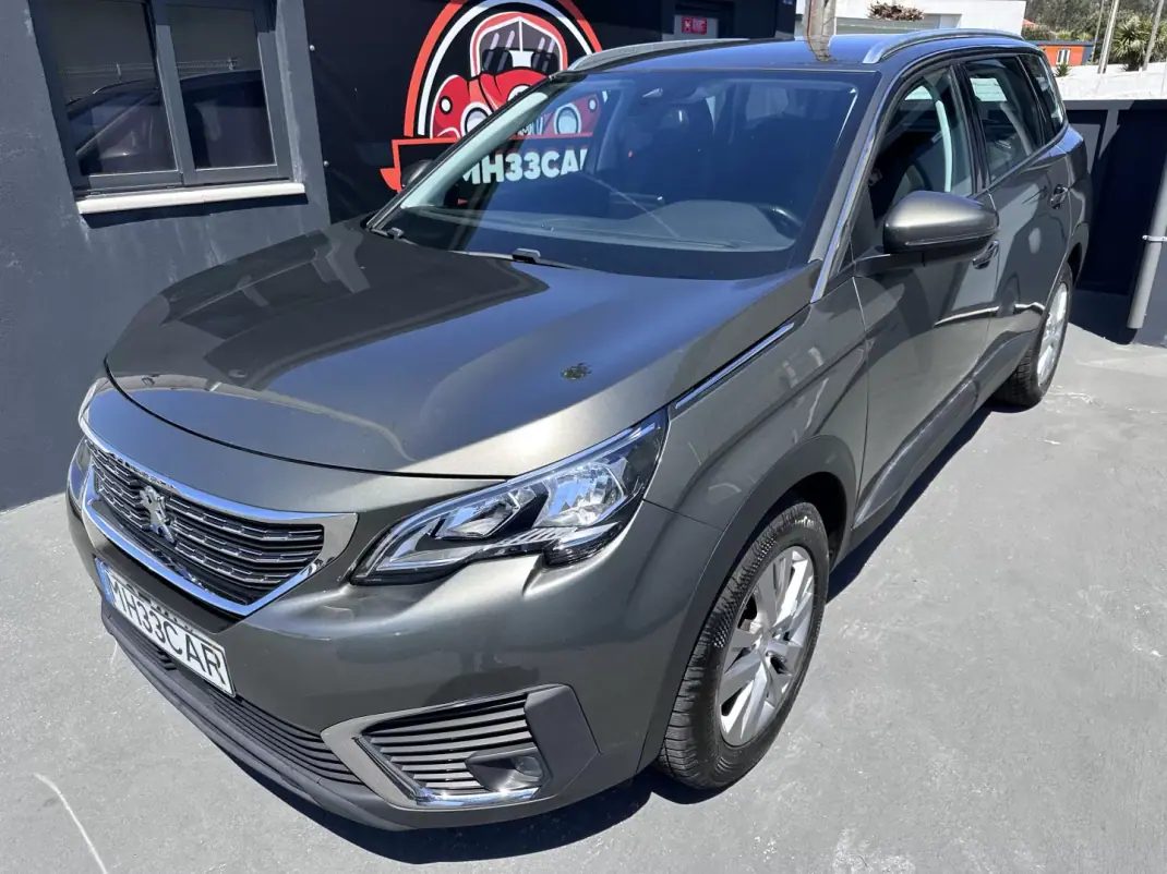 Peugeot 5008 2017 - 13900 EUR, 200000 km - AUTO.MOTO.pt - 200000km - foto 6 de 49