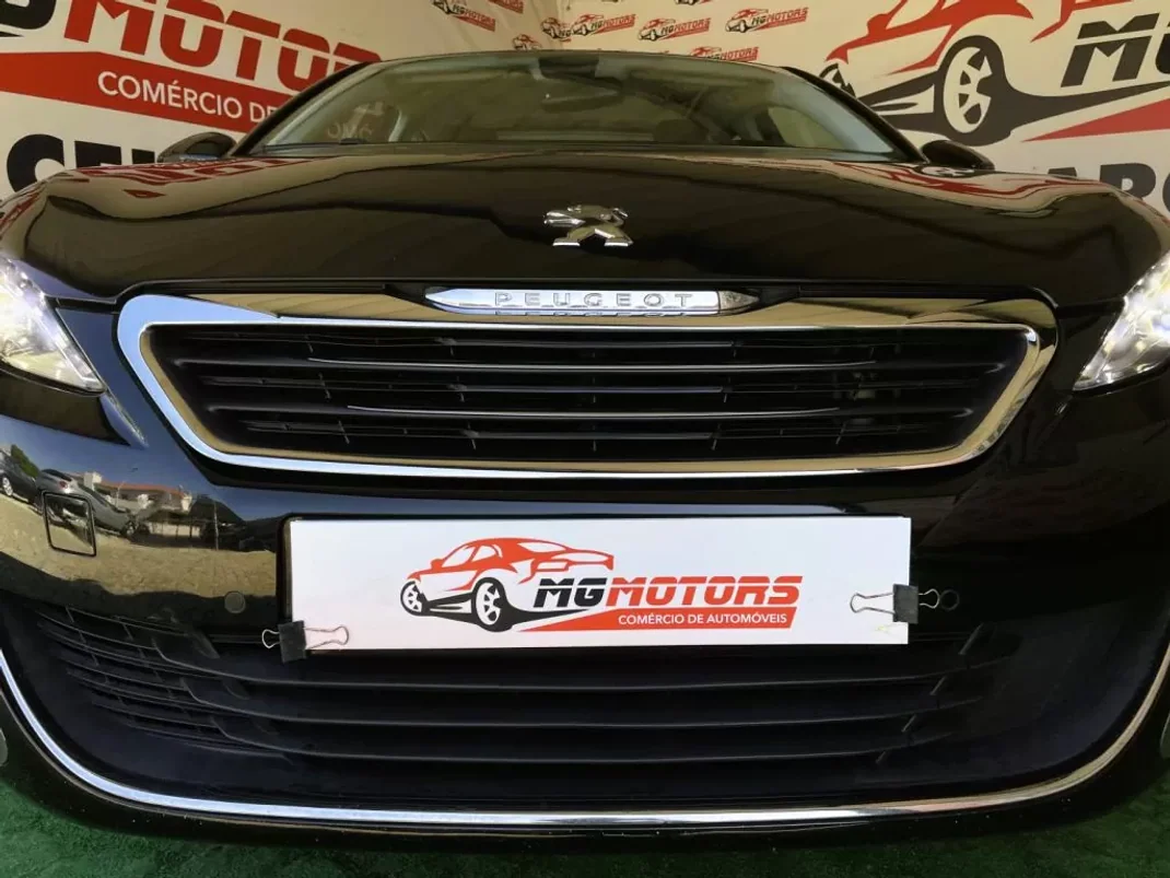 Peugeot 308 2015 - 12500 EUR, 144858 km - AUTO.MOTO.pt - 144858km - foto 16 de 73