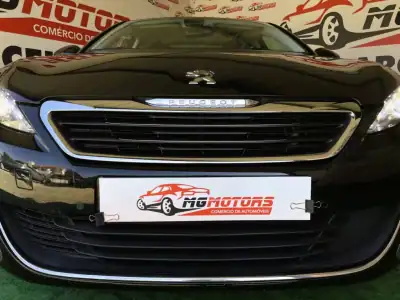 Peugeot 308 2015 - 12500 EUR, 144858 km - AUTO.MOTO.pt - 144858km - foto 16 de 73