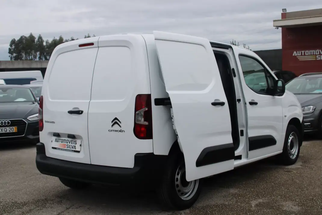 Citroën Berlingo 1.5 Bluehdi M Clube 102cv 2021 - 11990 EUR, 209000 km - AUTO.MOTO.pt - 209000km - foto 10 de 19